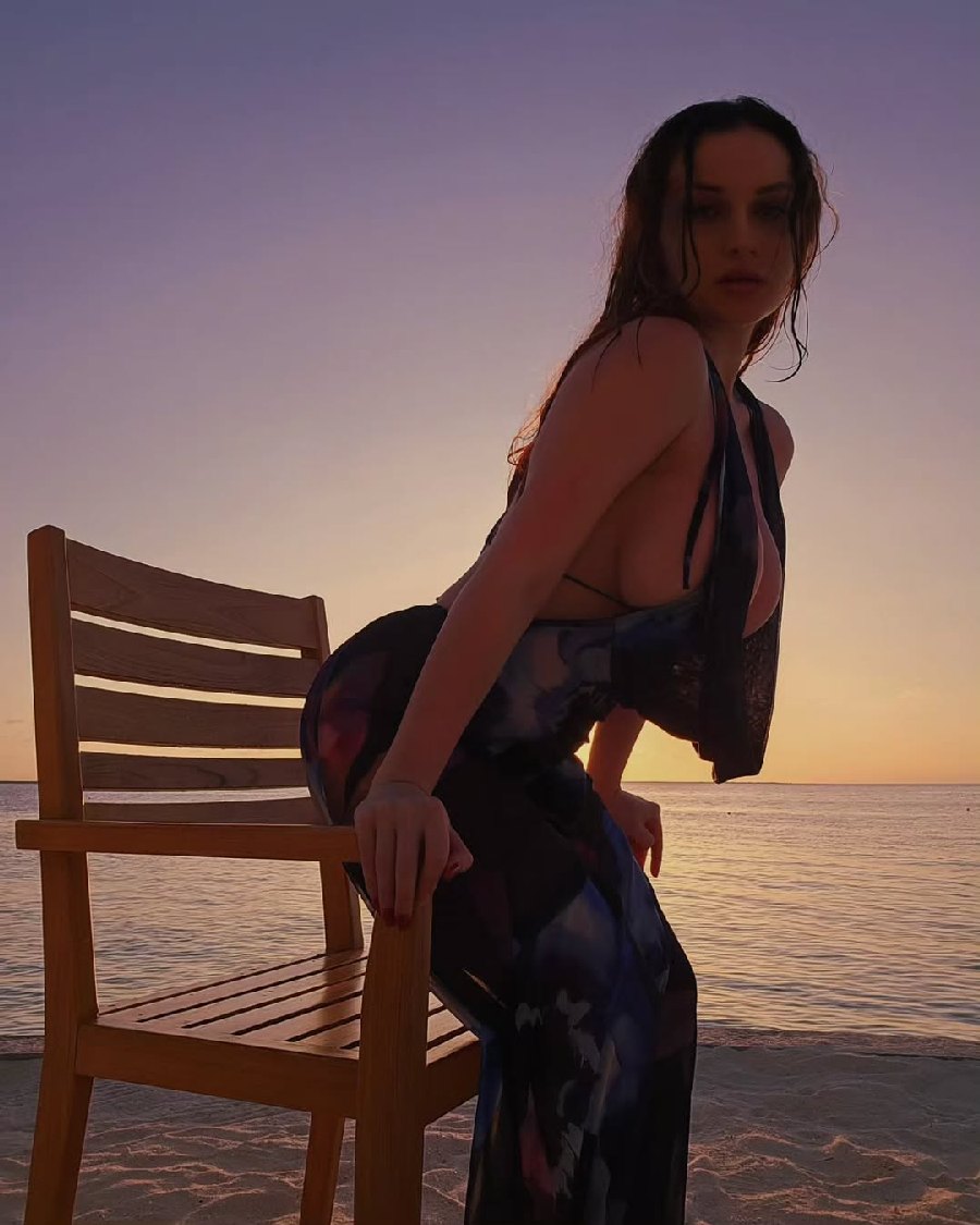 Sexy girl Miranda Faith nude in Donetsk