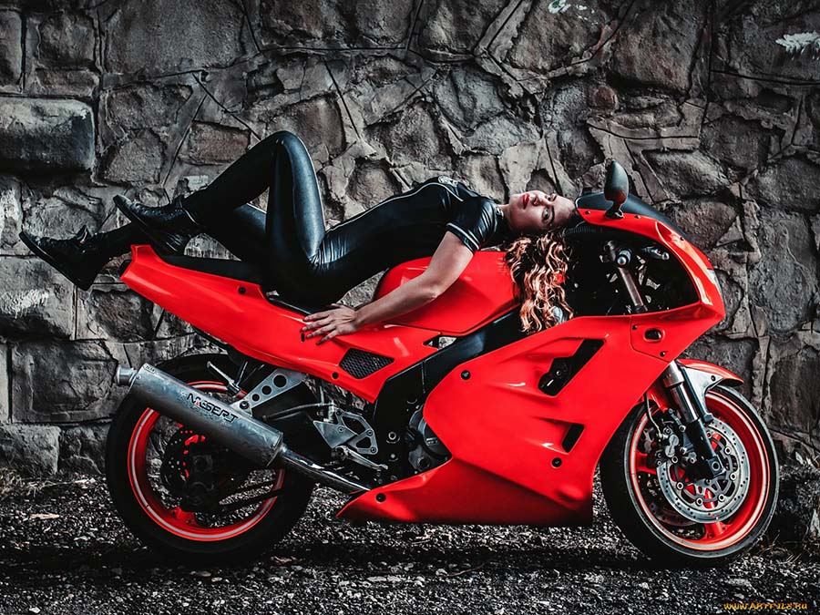 Beautiful girl Beautiful girls and motorcycles in Donetsk