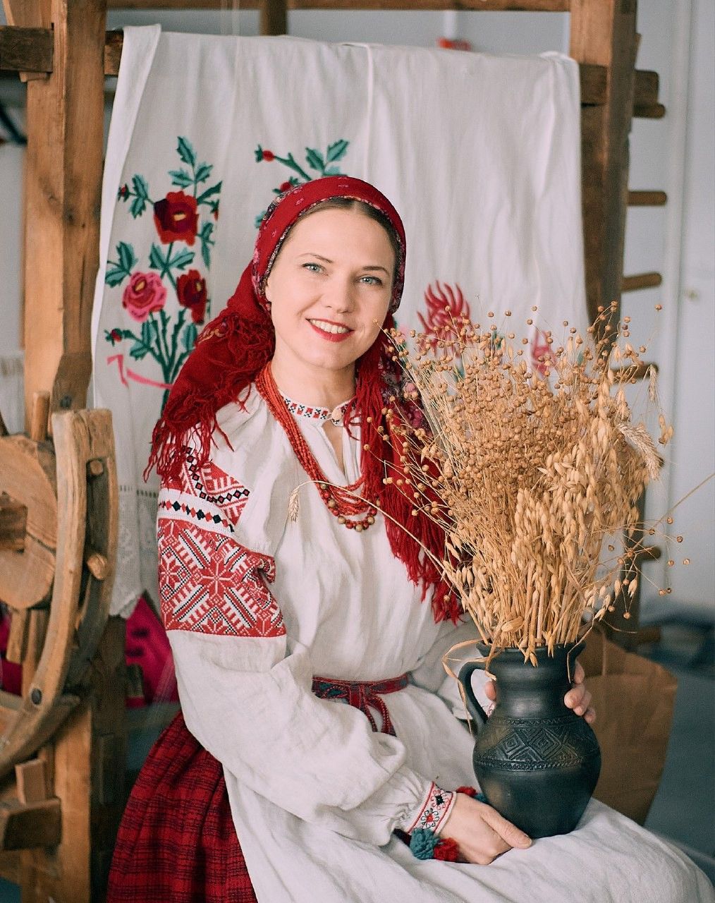 Women in Slavic costumes in Donetsk