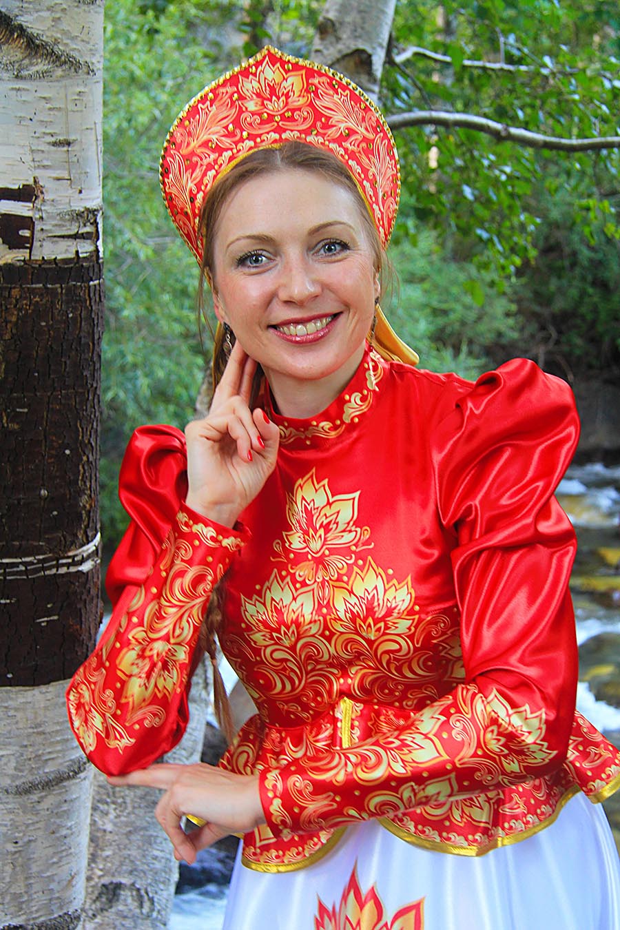 Women in Slavic costumes in Donetsk