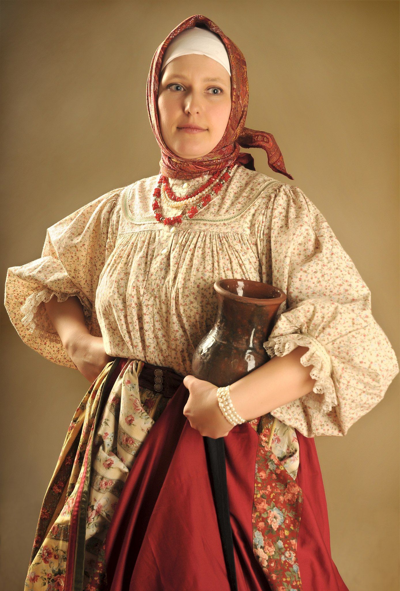 Girls in Slavic costumes in Donetsk