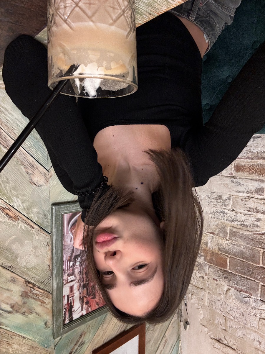 Fresh photos, fresh mood — Tina online in Donetsk